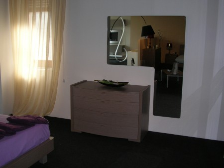 PROPOSTA 108-4 TRE AMBIENTI  108-1-2-3-4-5 Como' Mod. Spalla 40 Curvo cm. 118 x 53 h.77 Rovere Ontario Specchiera Sagomata da Parete Mod. IDEA cm. 127 x h.80 / 160